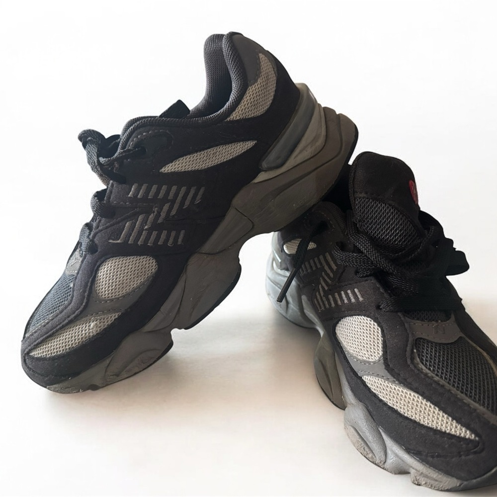 New Balance Kids Sneakers - Black and Gray